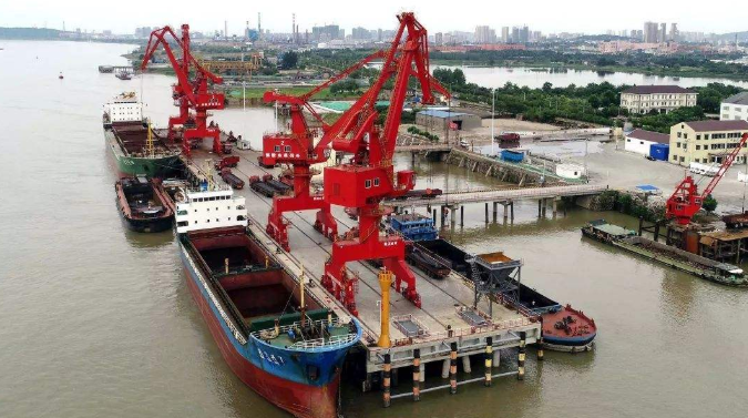 汕头概述露天料场港口封闭问题的实行方法